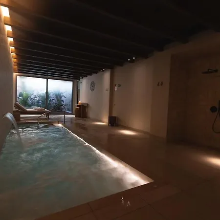 Albades & (adults Only) 4*