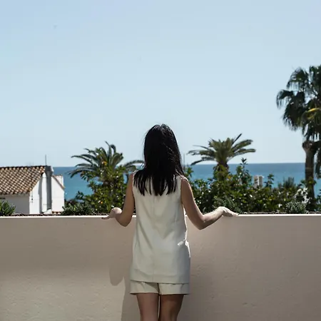 Albades & (adults Only) 4*