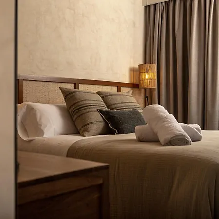 Albades & (adults Only) 4*