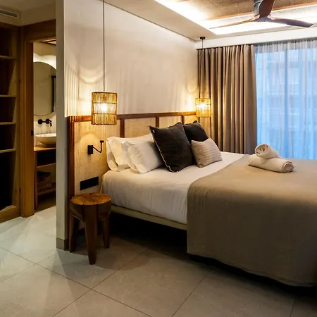 Albades & (adults Only) 4*